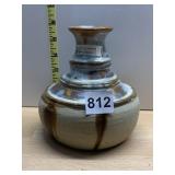 CERAMIC POTTERY VASE, MULTI-TONE SPECKLED GLAZE,
