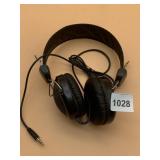 BLACK WIRED HEADPHONES, OVER-EAR DESIGN, 3.5MM