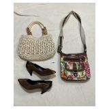 HALSTON III SUEDE HEELS SIZE 8, CHAPS PURSE,