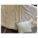 VINTAGE LACE TABLECLOTH, EMBROIDERED LINEN PILLOW