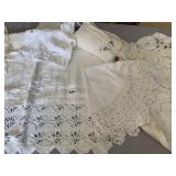 ASSORTED VTG LINENS, LACE, EMBROIDERED,