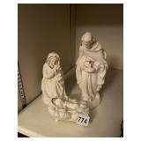 CERAMIC NATIVITY SCENE FIGURINES, WHITE W/ GILT