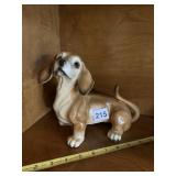 DACHSHUND FIGURINE, CERAMIC, GLOSSY BROWN FINISH.