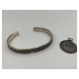 STERLING CUFF AND PENDANT 0.817 OZT