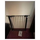 KIDCO INC CENTER GATEWAY G15C SAFETY GATE, BLACK