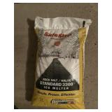 SAFE STEP STANDARD 3300 ICE MELTER, ROCK SALT,