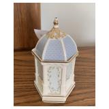 LENOX SECRET GARDEN GAZEBO BOX, PORCELAIN, GILT