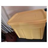 YELLOW PLASTIC STORAGE TOTE W/ LID.