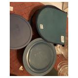 PYREX GLASS MIXING BOWLS W/ PLASTIC LIDS AND