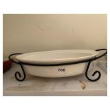 FORMALITIES OVAL CERAMIC BAKING DISH W/ BLACK