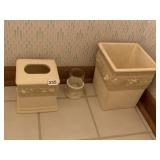 CREAM BATHROOM ACCESSORY SET W/ SEASHELL MOTIF,