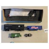 BURLINGTON NORTHERN HO TRAIN CAR, SANTA FE TRACK
