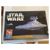 AMT ERTL STAR WARS STAR DESTROYER MODEL KIT,