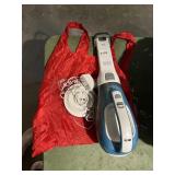 BLACK+DECKER 16V LITHIUM HANDHELD VACUUM W/