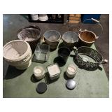 ASSORTED DECORATIVE ITEMS: PORCELAIN PLANTER,