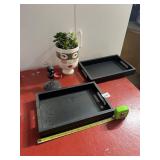 FACE PLANTER W/ SUCCULENT, METAL ANT FIGURINE,