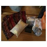 HEFTY ONEZIP BAG CONTAINING PIRATE LADY COSTUME,