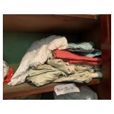 THRESHOLD TWIN BEDDING SET, ASSORTED COLORS.