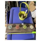 DECORATIVE WALL HOOK RACK W/ FOUR VALVE HANDLE
