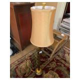 VTG AMBER GLASS FLOOR LAMP, TAPERED COLUMN BASE,