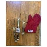 ALL-CLAD KITCHEN UTENSILS W/ CARVING FORKS AND
