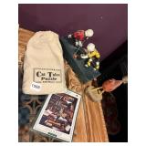 LEVENGER CAT TALES PUZZLE W/ BAG, HAND-PAINTED