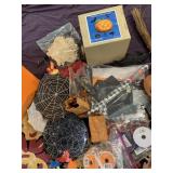 THANKSGIVING DECORATIONS, TURKEY FIGURES, WICKER