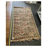 VTG WOVEN AREA RUG W/ FLORAL BOTANICAL PATTERN,