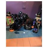 VTG HALLOWEEN DECOR, PR NUTCRACKERS, BLACK FLORAL