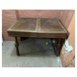 VTG OAK DINING TABLE, TURNED LEGS, EXTENDABLE
