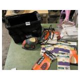 BLACK & DECKER MOUSE SANDER/POLISHER W/ CARRYING