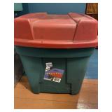 CORNERSTONE 25 GALLON HOLIDAY TOTE W/ LID,