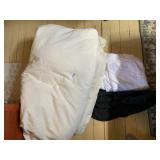BEDDING SET, INCLUDES EMBROIDERED FLORAL DUVET