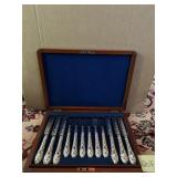 VTG  FLATWARE SET, ENGRAVED VINE MOTIF, INCLUDES