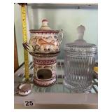 MAIOLICA WARMER W/ LID, MINIATURE CUP, VTG
