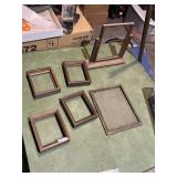 VTG WOOD PICTURE FRAMES, INCLUDES (1) SWIVEL
