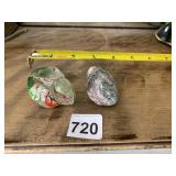 ART GLASS FIGURINE W/ SWIRLED PATTERN AND NATURAL