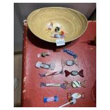 BAMBOO BOWL, ART GLASS CANDY FIGURES (13).