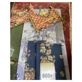 ASSORTED DECORATIVE TEXTILES: FLORAL AND GRAPE