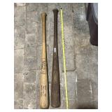 LOUISVILLE SLUGGER GENUINE BASEBALL BATS, MODEL