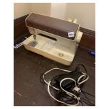 SINGER CREATIVE TOUCH FASHION MACHINE 1036,