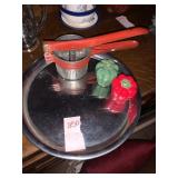 STAINLESS STEEL SERVING TRAY, RUSS PEPPER SHAKER