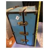 VTG METAL TRUNK W/ HOUNDSTOOTH LINING, CLEAR