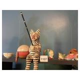 ASSORTED DECORATIVE ITEMS INCL. HAND-CARVED