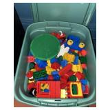 STERILITE PLASTIC STORAGE BIN, CONTENTS INCLUDE
