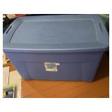 STERILITE 35 GALLON STORAGE TOTE, BLUE, LID