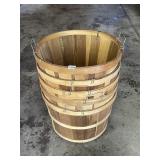 WOODEN BUSHEL BASKETS W/ WIRE HANDLES (4).