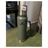 STANLEY CLASSIC THERMOS, 1.1 QT, GREEN