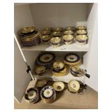 WARRANTED 22 CARAT GOLD PORCELAIN DINNERWARE SET,