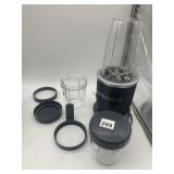 NUTRIBULLET BLENDER BASE W/ BLADE ASSEMBLY,
